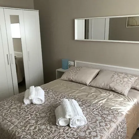 Deluxe Apartment *